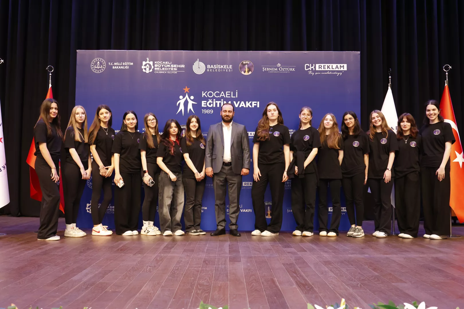 GÜÇLÜ KADINLAR GÜÇLÜ YARINLAR